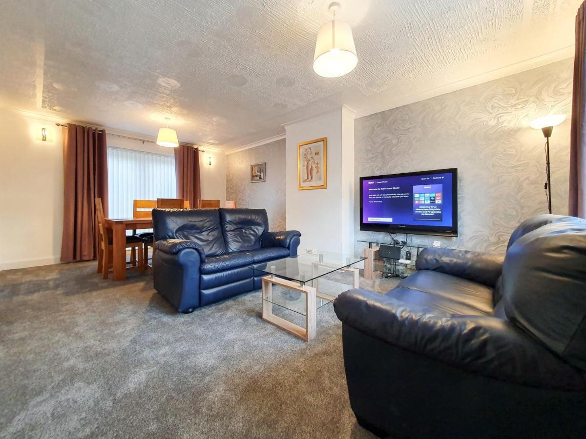3 Bedroom House Amazon M90 Dunfermline Edinburgh Extérieur photo